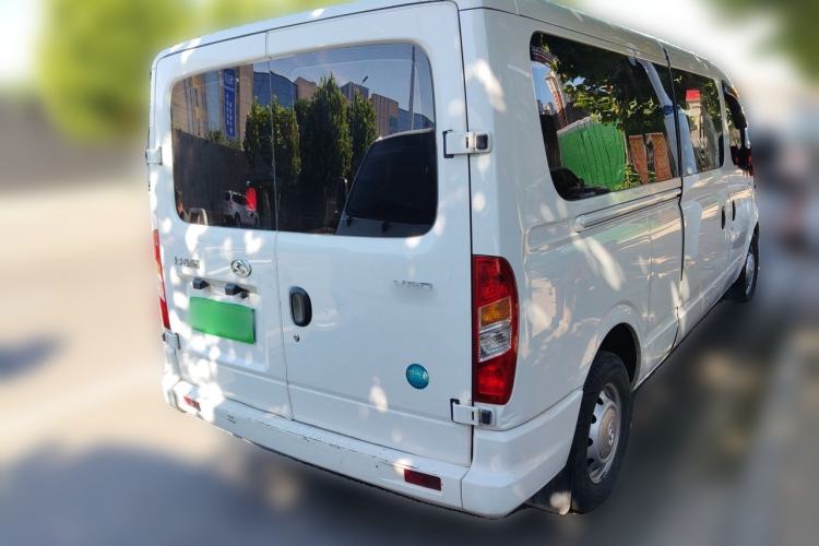 Used SAIC MAXUS Xintu V80 2023 2.0T Manual Classic Aoyuntong Long Wheelbase Ultra-Low Roof 6/7/8/9-Seater Rear Right 45 Deg