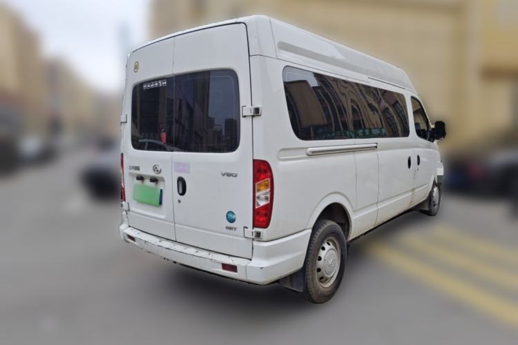 Used SAIC MAXUS Xintu V80 2023 2.0T AMT Classic Aoyuntong Long Wheelbase Mid-Height 6/7/8/9-Seater Rear Right 45 Deg