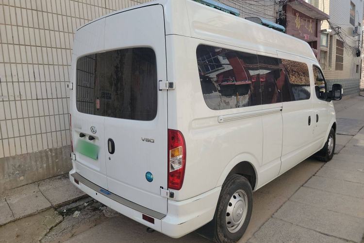 Used SAIC MAXUS Xintu V80 2023 2.0T Manual Classic Aoyuntong Long Wheelbase Mid-Height 6/7/8/9-Seater Rear Right 45 Deg
