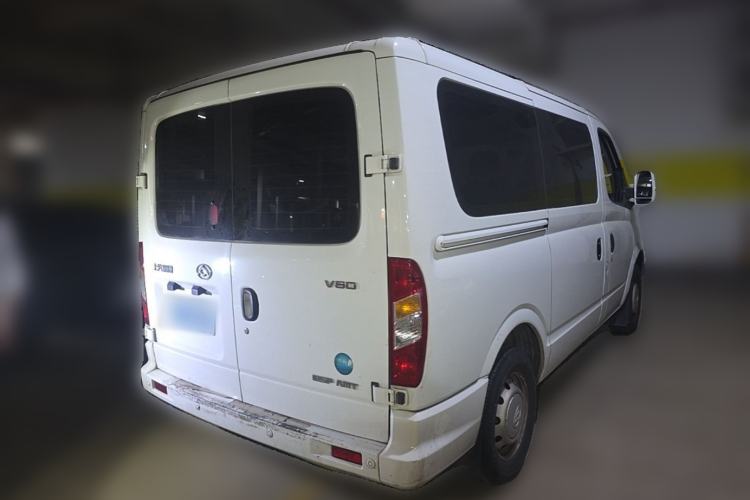 Used SAIC MAXUS Xintu V80 2023 2.0T AMT Classic Aoyuntong Power Version Short Wheelbase Ultra-Low Roof 5/6-Seater Rear Right 45 Deg