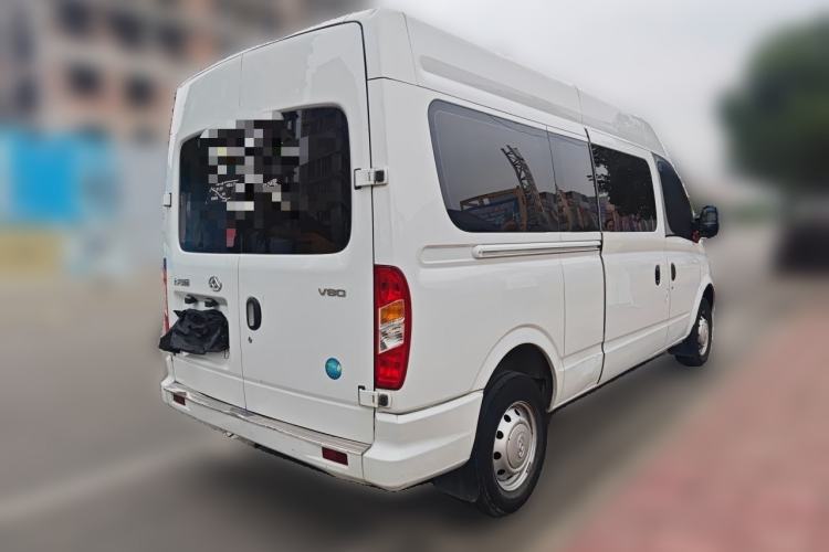 Used SAIC MAXUS Xintu V80 2023 2.0T Manual Classic Aoyuntong Long Wheelbase Mid-Height 6/7/8/9-Seater Rear Right 45 Deg