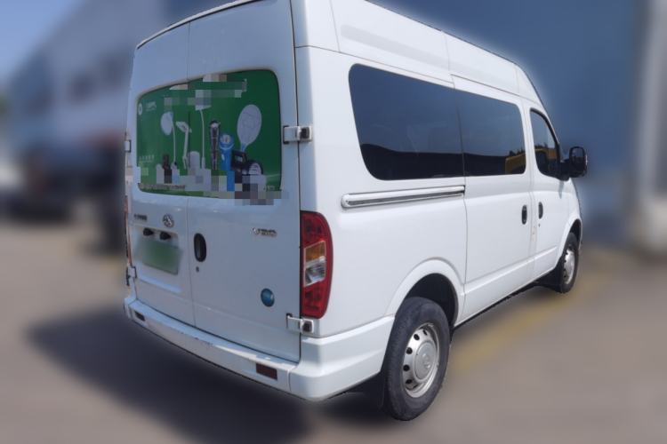 Used SAIC MAXUS Xintu V80 2023 2.0T Manual Classic Aoyuntong Short Wheelbase Mid-Roof 5/6-Seater Rear Right 45 Deg