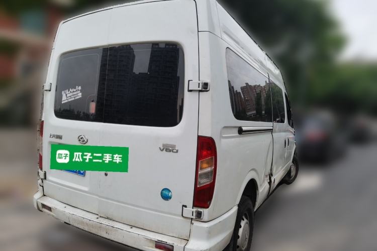 Used SAIC MAXUS Xintu V80 2023 2.0T Manual Classic Aoyuntong Long Wheelbase Mid-Height 6/7/8/9-Seater Rear Right 45 Deg