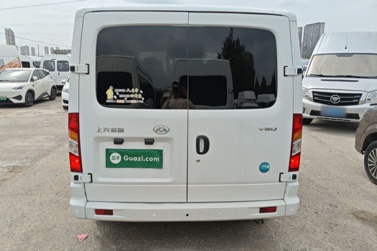 Used SAIC MAXUS Xintu V80 2023 2.0T Manual Classic Aoyuntong Short Wheelbase Ultra-Low Roof 5/6-Seater Rear