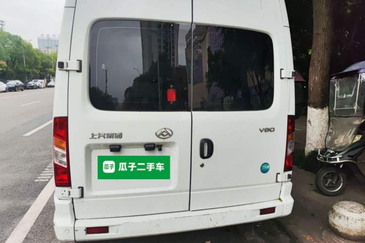 Used SAIC MAXUS Xintu V80 2023 2.0T Manual Classic Aoyuntong Long Wheelbase Mid-Height 6/7/8/9-Seater Rear