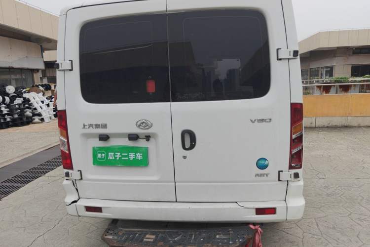Used SAIC MAXUS Xintu V80 2023 2.0T AMT Classic Aoyuntong Long Wheelbase Ultra-Low Roof with 6/7/8/9 Seats Rear