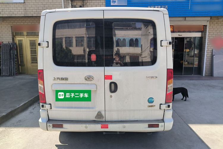 Used SAIC MAXUS Xintu V80 2023 2.0T Manual Classic Aoyuntong Short Wheelbase Ultra-Low Roof 7/8/9-Seater Rear