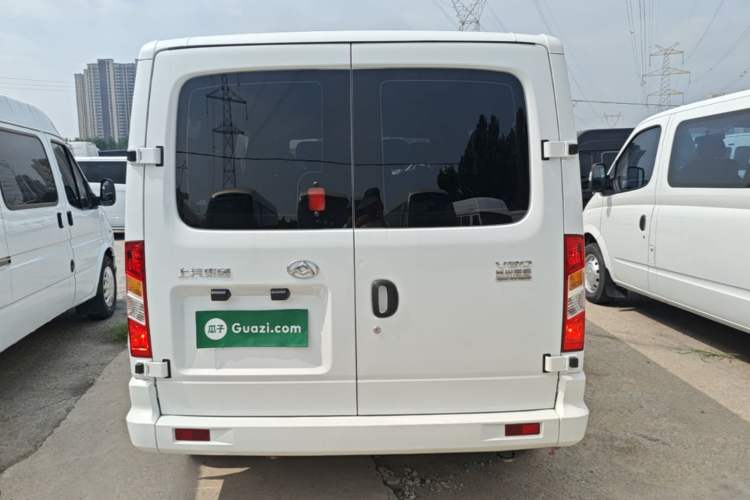 Used SAIC MAXUS Xintu V80 2023 2.0T Manual Classic Aoyuntong Long Wheelbase Ultra-Low Roof 6/7/8/9-Seater Rear