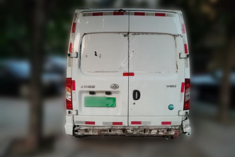 Used SAIC MAXUS Xintu V80 2023 2.0T Manual Classic City Delivery King Long Wheelbase Mid-Roof 3-Seater Rear