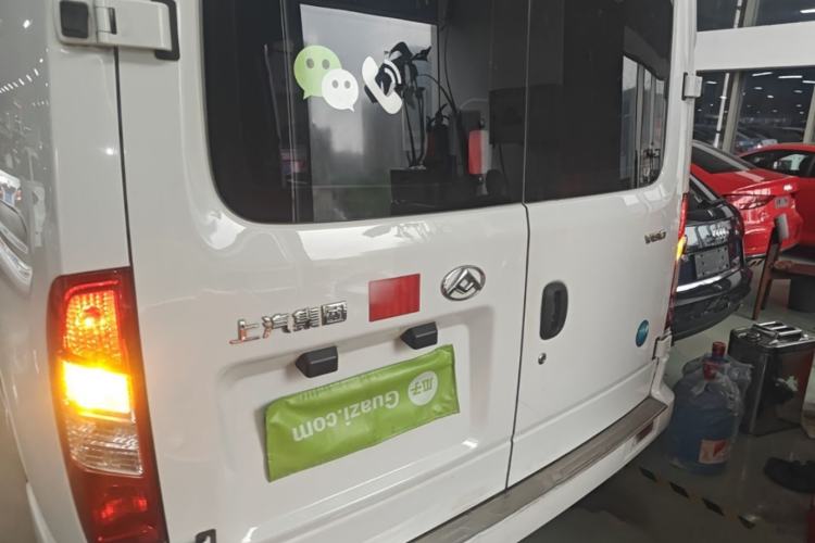 Used SAIC MAXUS Xintu V80 2023 2.0T Manual Classic Aoyuntong Long Wheelbase Mid-Height 6/7/8/9-Seater Rear