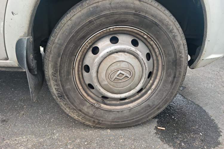 Used SAIC MAXUS Xintu V80 2023 2.0T Manual Classic Aoyuntong Long Wheelbase Mid-Height 6/7/8/9-Seater Right Front Wheel Hub