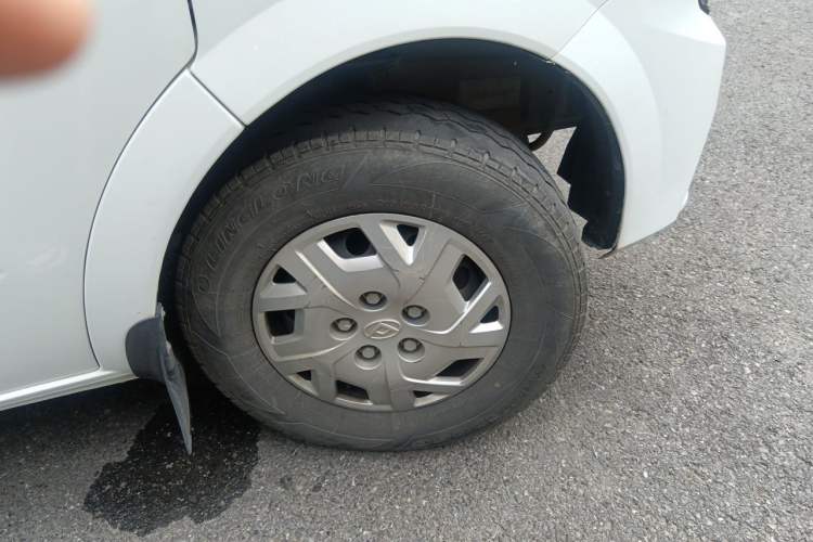 Used SAIC MAXUS Xintu V80 2023 2.0T Manual Classic Aoyuntong Long Wheelbase Mid-Height 6/7/8/9-Seater Right Front Wheel Hub