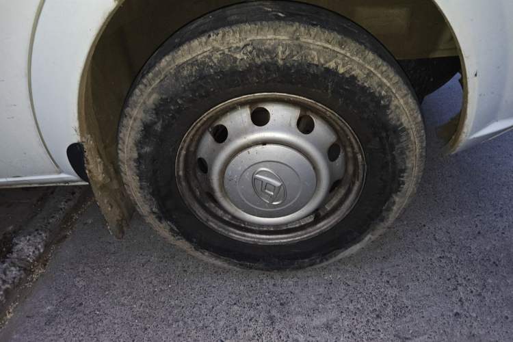 Used SAIC MAXUS Xintu V80 2023 2.0T AMT Classic Aoyuntong Long Wheelbase Mid-Height 6/7/8/9-Seater Right Front Wheel Hub