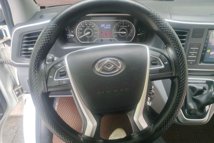 Used SAIC MAXUS Xintu V80 2023 2.0T AMT Classic Aoyuntong Long Wheelbase Mid-Height 6/7/8/9-Seater Steering Wheel