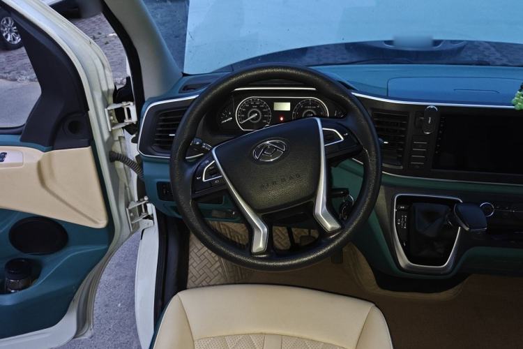 Used SAIC MAXUS Xintu V80 2023 2.0T AMT Classic Aoyuntong Long Wheelbase Mid-Height 6/7/8/9-Seater Steering Wheel