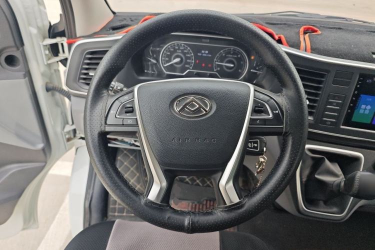 Used SAIC MAXUS Xintu V80 2023 2.0T Manual Classic Aoyuntong Long Wheelbase Mid-Height 6/7/8/9-Seater Steering Wheel