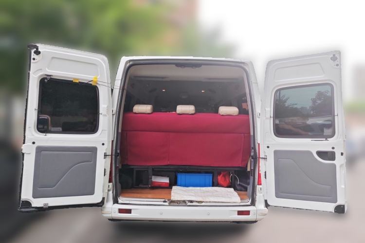 Used SAIC MAXUS Xintu V80 2023 2.0T AMT Classic Aoyuntong Long Wheelbase Mid-Height 6/7/8/9-Seater Trunk