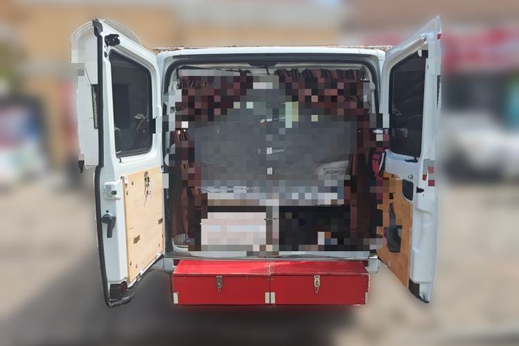 Used SAIC MAXUS Xintu V80 2023 2.0T AMT Classic Aoyuntong Short Wheelbase Ultra-Low Roof 5/6-Seater Trunk