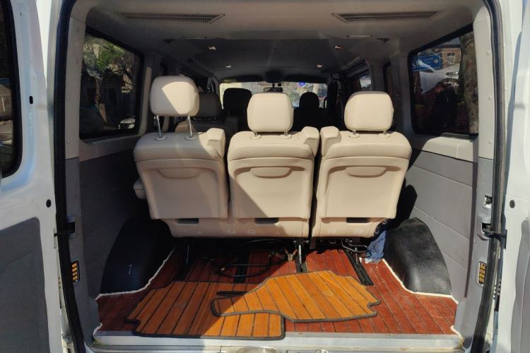 Used SAIC MAXUS Xintu V80 2023 2.0T Manual Classic Aoyuntong Long Wheelbase Ultra-Low Roof 6/7/8/9-Seater Trunk