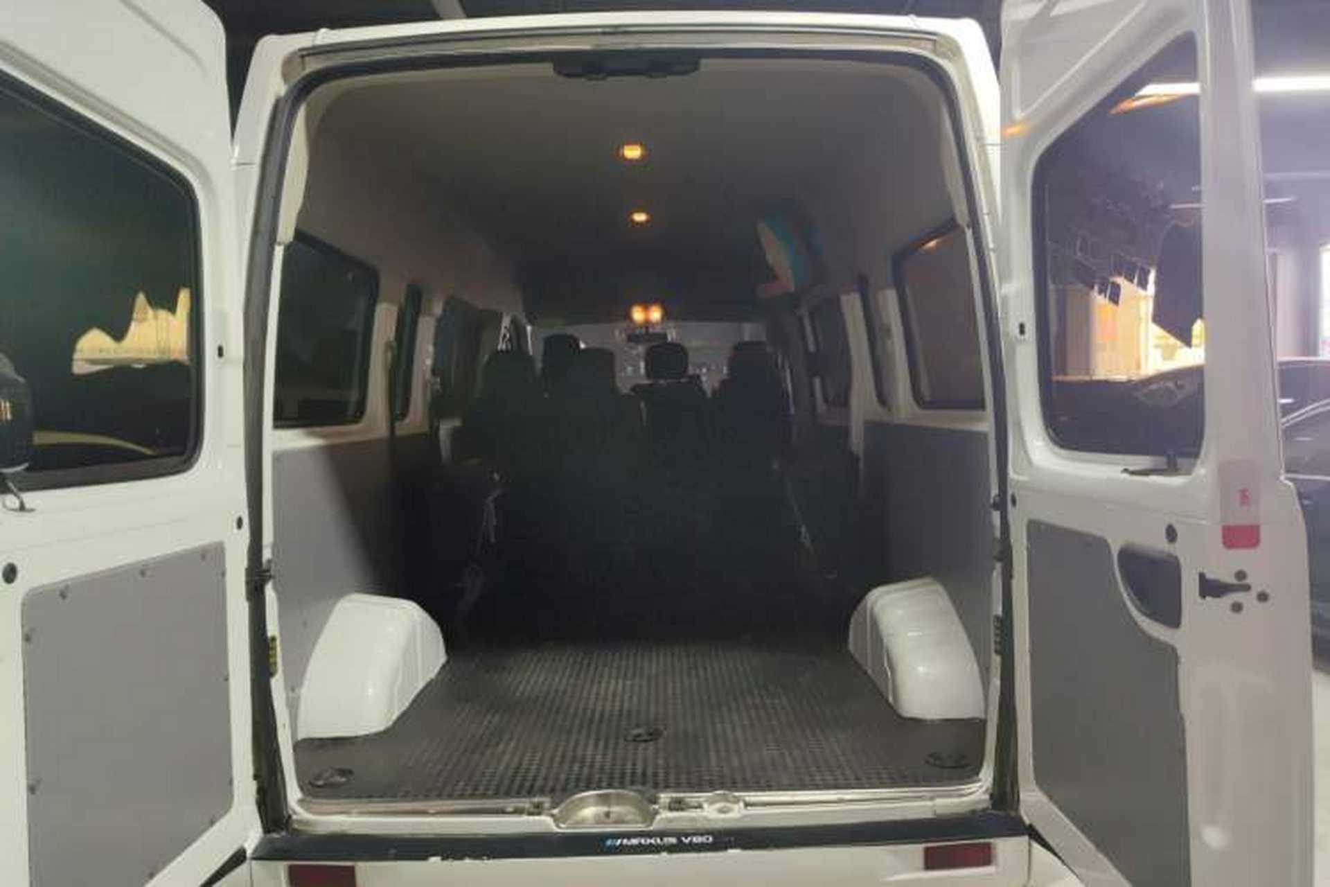 Used SAIC MAXUS Xintu V80 2023 2.0T Manual Classic Aoyuntong Long Wheelbase Mid-Height 6/7/8/9-Seater Trunk