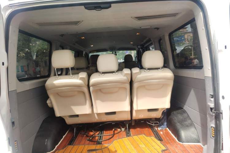 Used SAIC MAXUS Xintu V80 2023 2.0T Manual Classic Aoyuntong Long Wheelbase Ultra-Low Roof 6/7/8/9-Seater Trunk