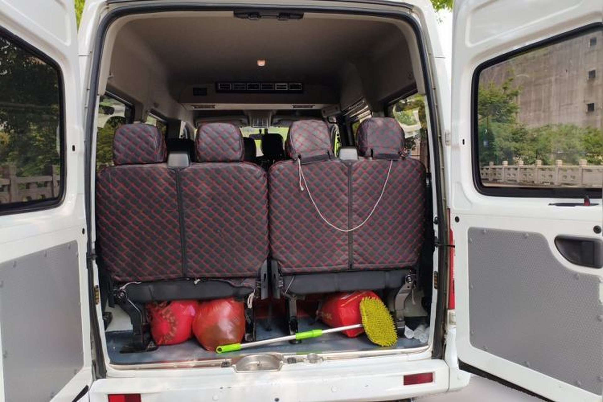Used SAIC MAXUS Xintu V80  Trunk