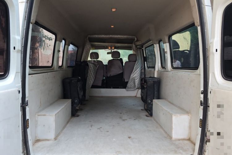 Used SAIC MAXUS Xintu V80 2023 2.0T Manual Classic Aoyuntong Long Wheelbase Mid-Height 6/7/8/9-Seater Trunk