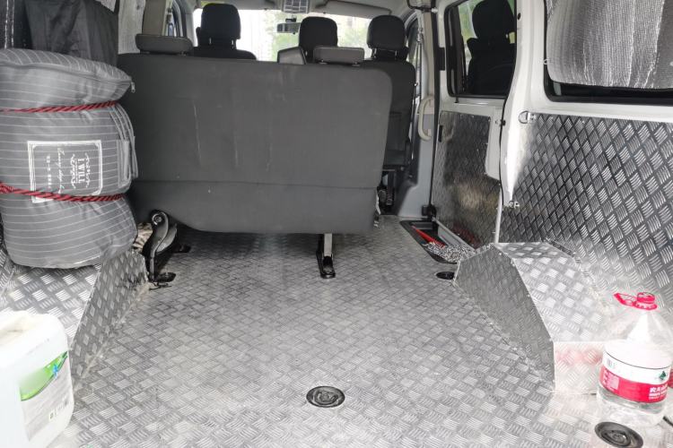 Used SAIC MAXUS Xintu V80  Trunk