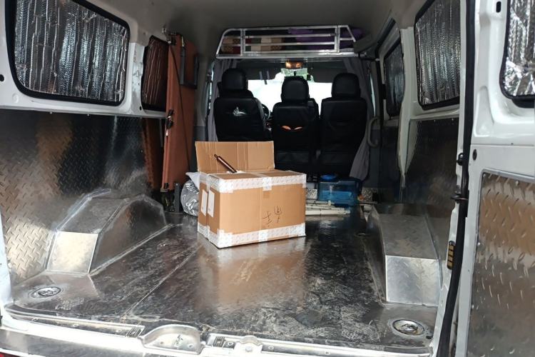 Used SAIC MAXUS Xintu V80  Trunk