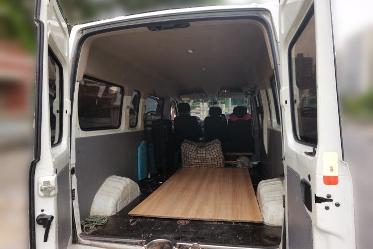 Used SAIC MAXUS Xintu V80 2023 2.0T Manual Classic Aoyuntong Long Wheelbase Mid-Height 6/7/8/9-Seater Trunk