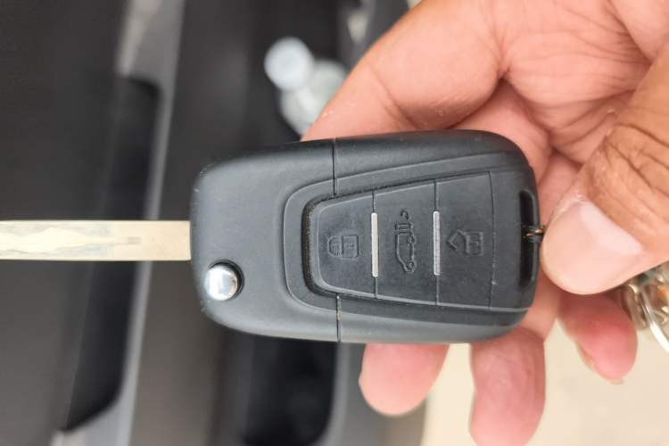 Used SAIC MAXUS Xintu V80  Vehicle Key