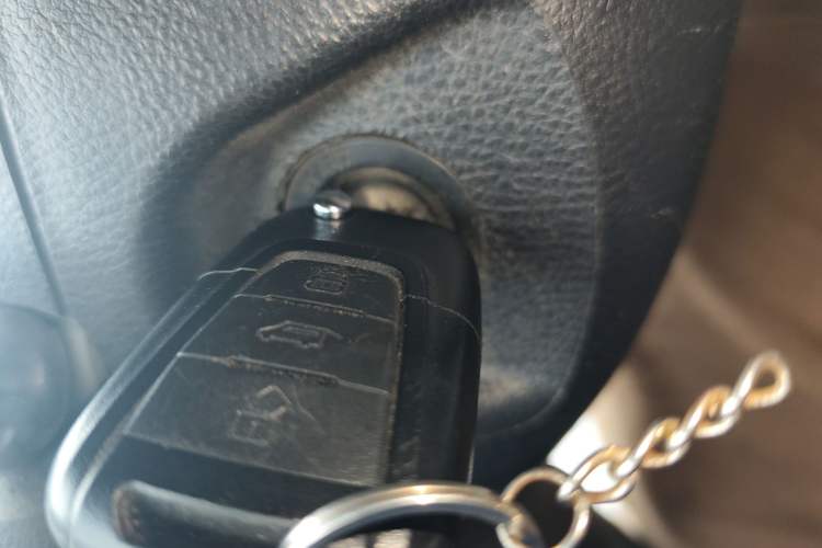 Used SAIC MAXUS Xintu V80  Vehicle Key