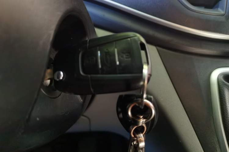 Used SAIC MAXUS Xintu V80  Vehicle Key