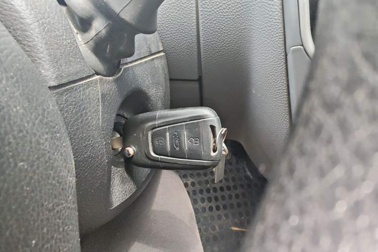 Used SAIC MAXUS Xintu V80  Vehicle Key