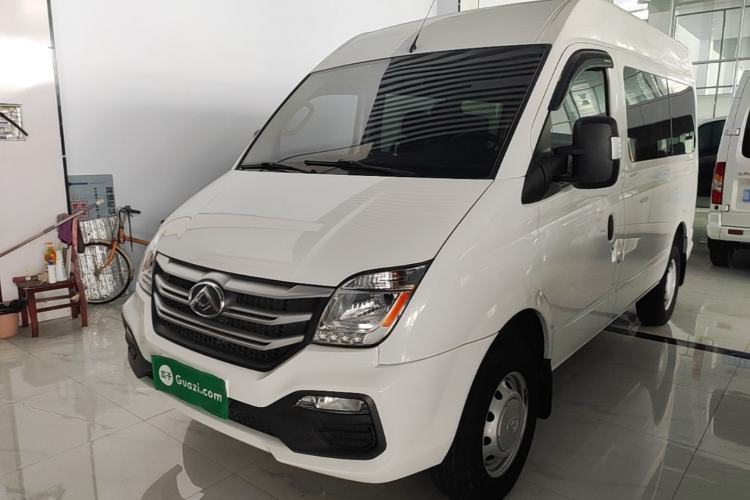 SAIC MAXUS Xintu V80 2023 2.0T AMT Classic Aoyuntong Short Wheelbase Mid-Roof 5/6-Seater