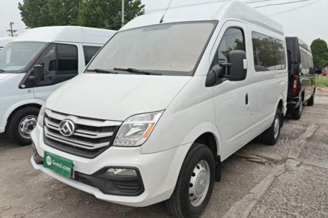 Used SAIC MAXUS Xintu V80 2023 2.0T Manual Classic Aoyuntong Short Wheelbase Mid-Roof 5/6-Seater