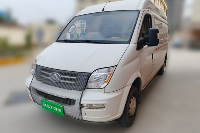 Used SAIC MAXUS Xintu V80 2023 2.0T Manual Classic City Delivery King Long Wheelbase Mid-Roof 3-Seater