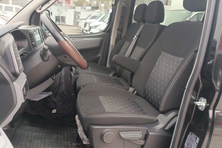 Used SAIC MAXUS Xintu V80 2024 Aotuntong Value Edition 6MT Short Wheelbase Ultra-Low Roof 127 Ps 5/6 Seats Left Front Seat