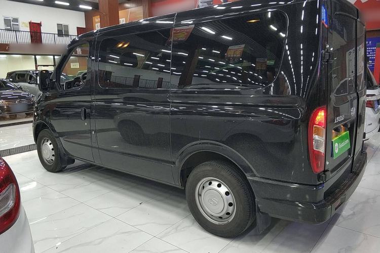 Used SAIC MAXUS Xintu V80 2024 Aotuntong Value Edition 6MT Short Wheelbase Ultra-Low Roof 127 Ps 5/6 Seats Left Side