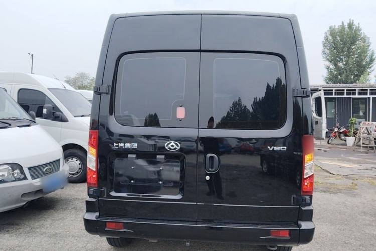 Used SAIC MAXUS Xintu V80 2024 Aotong Value Edition 6MT Long-Wheelbase Mid-Roof Model with 127 Ps Available in 6/7/8/9-Seater Configurations Rear