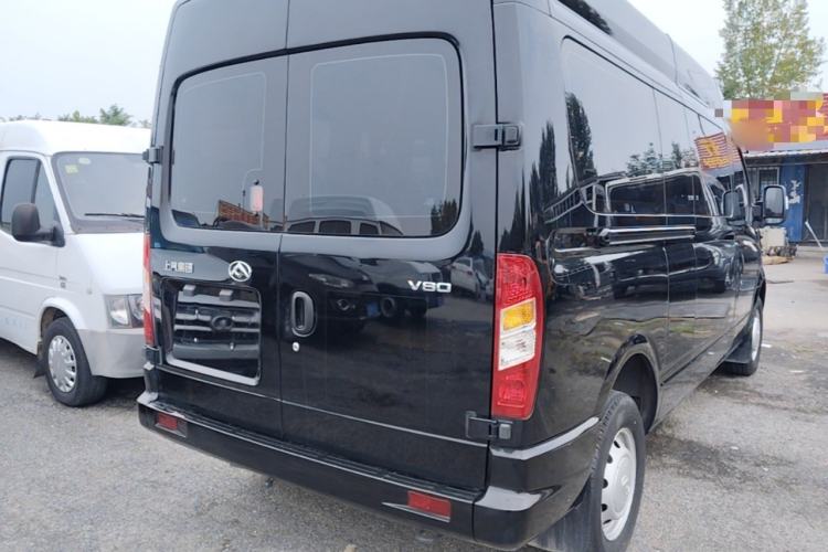 Used SAIC MAXUS Xintu V80 2024 Aotong Value Edition 6MT Long-Wheelbase Mid-Roof Model with 127 Ps Available in 6/7/8/9-Seater Configurations Rear Right 45 Deg
