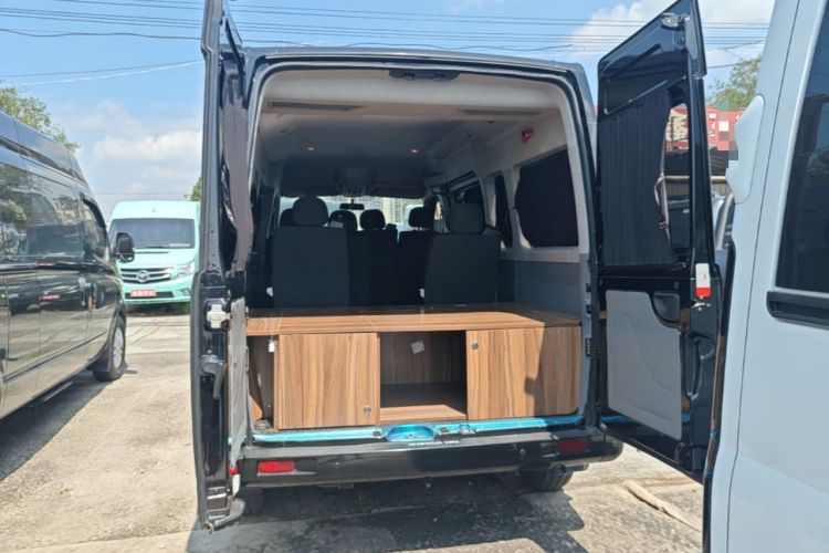 Used SAIC MAXUS Xintu V80 2024 Aotong Value Edition 6AMT Long Wheelbase Mid-Roof Model 127 Ps 6/7/8/9-Seater Trunk