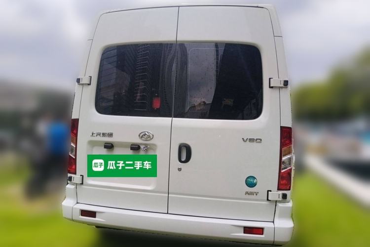 Used SAIC MAXUS Xintu V80 2024 Aotong Value Edition 6AMT Long Wheelbase Mid-Roof Model 127 Ps 6/7/8/9-Seater Rear