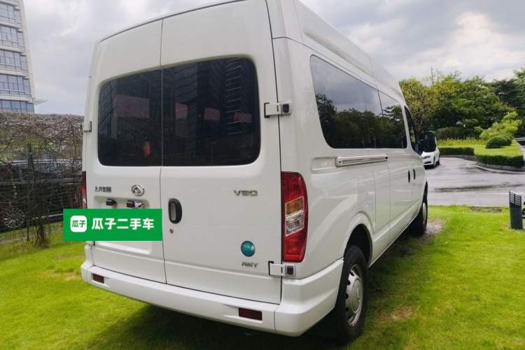 Used SAIC MAXUS Xintu V80 2024 Aotong Value Edition 6AMT Long Wheelbase Mid-Roof Model 127 Ps 6/7/8/9-Seater Rear Right 45 Deg