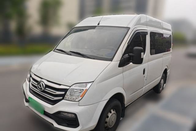 Used SAIC MAXUS Xintu V80 2024 Aotuntong Value Edition 6MT Short Wheelbase Mid-Height Roof 127 Ps 5/6 Seats