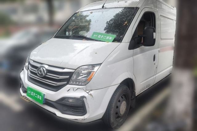 Used SAIC MAXUS Xintu V80 2024 City Distribution King PLUS Value Edition 6MT Long Wheelbase Mid-Roof Design 127 Ps 3 Seats