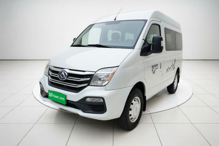 SAIC MAXUS Xintu V80 2024 Aotuntong Value Edition 6MT Short Wheelbase Mid-Height Roof 127 Ps 5/6 Seats