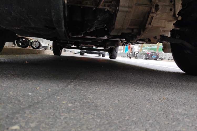 Used SAIC MAXUS Xintu V80  Chassis Front
