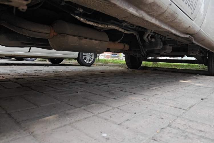Used SAIC MAXUS Xintu V80  Chassis Front Left