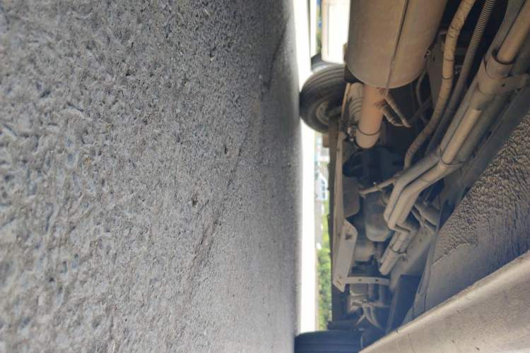 Used SAIC MAXUS Xintu V80  Chassis Front Left
